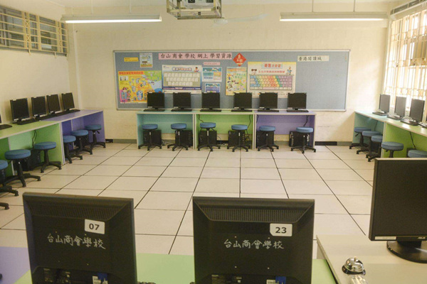 学校防静电地板