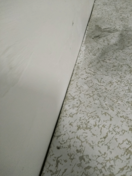 机房四周墙边封边